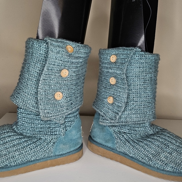 Ugg Women's Shoes Classic Cardy Knit Ugg Boots - Picture 11 of 16